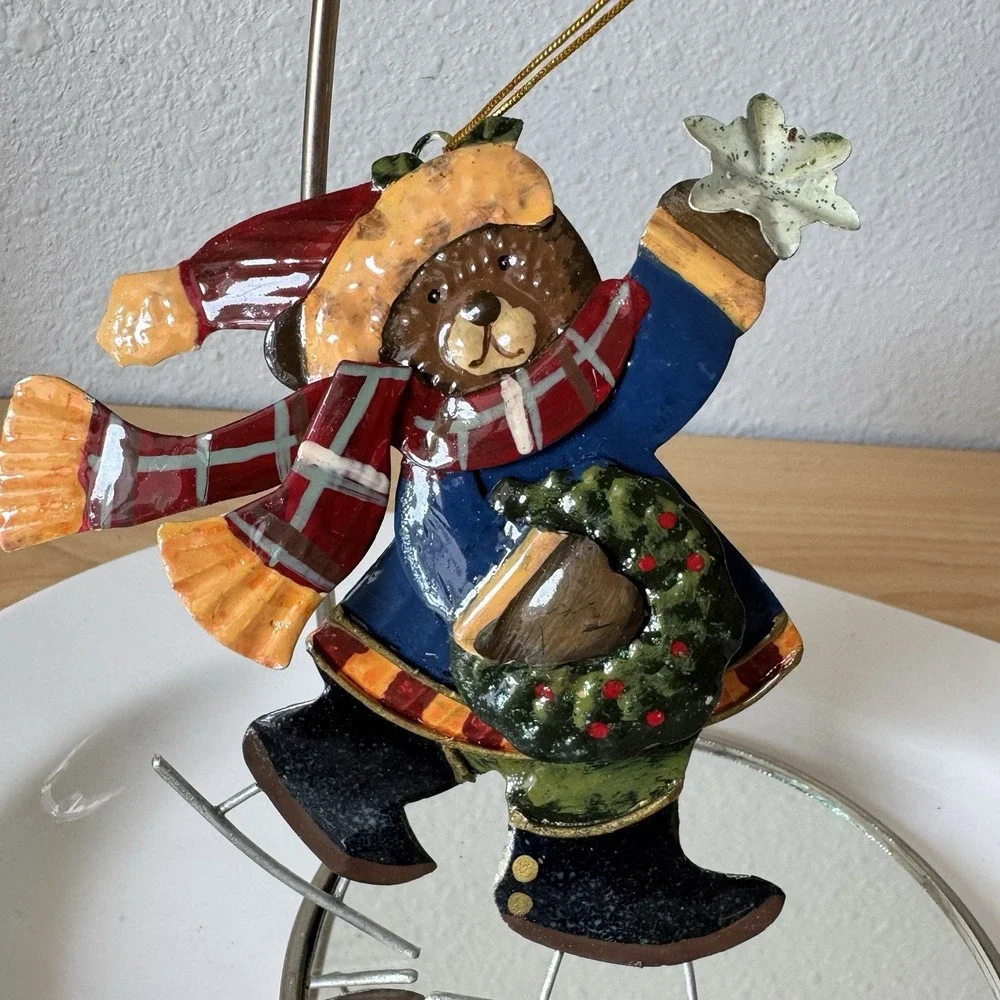 Vintage Metal Tin Painted Teddy Bear Christmas Ornaments Primitive Rustic‎ Cabin